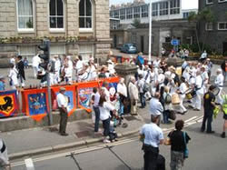 mazey day 11am parade
